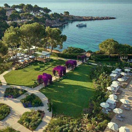 אתר נופש The St. Regis Mardavall Mallorca 5*