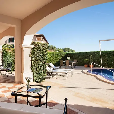 אתר נופש The St. Regis Mardavall Mallorca Palmanova