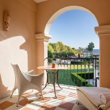אתר נופש The St. Regis Mardavall Mallorca Palmanova